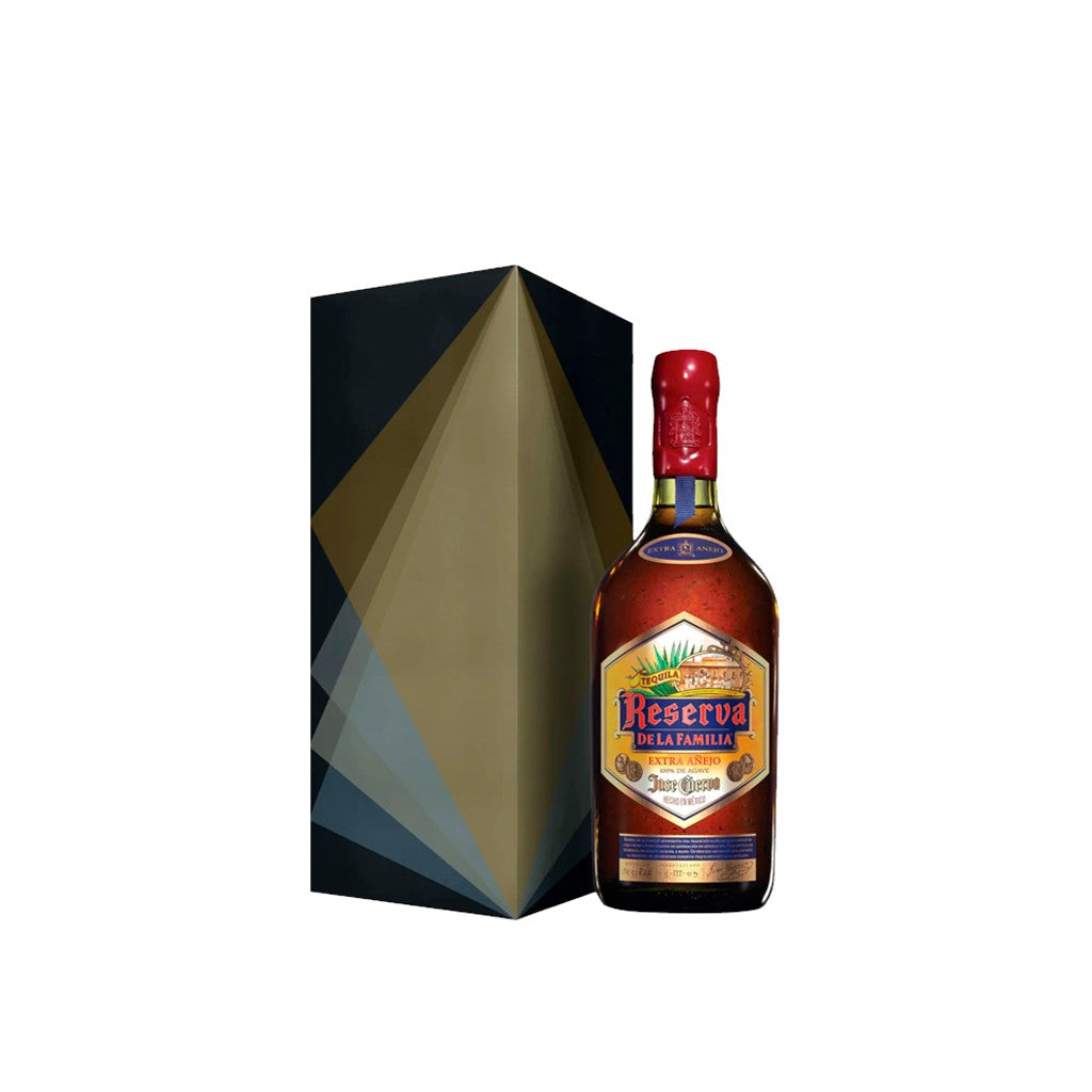 Jose Cuervo Reserva De La Familia Extra Añejo 750ml - Disponible en Licorería Grand Gourmet Caracas