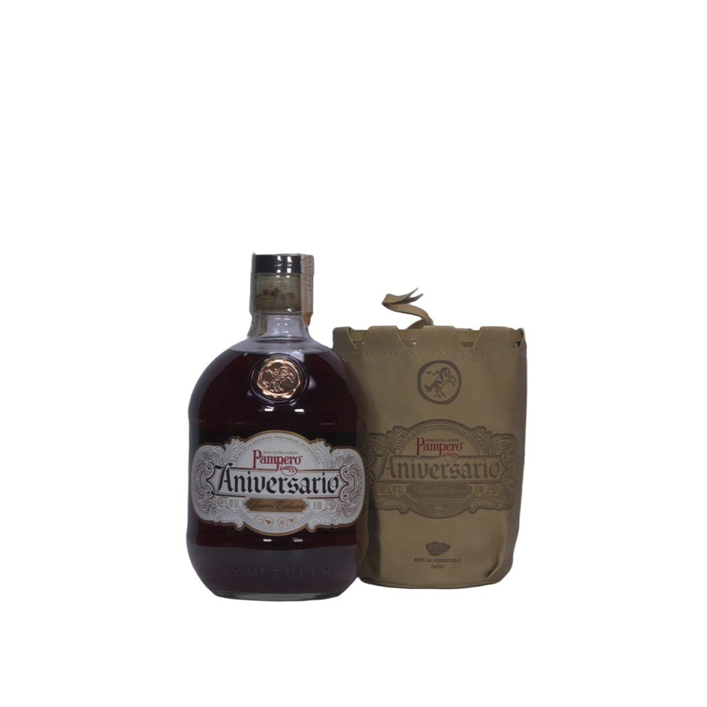 Ron Pampero Aniversario Charter 700ml - Disponible en Licorería Grand Gourmet Caracas