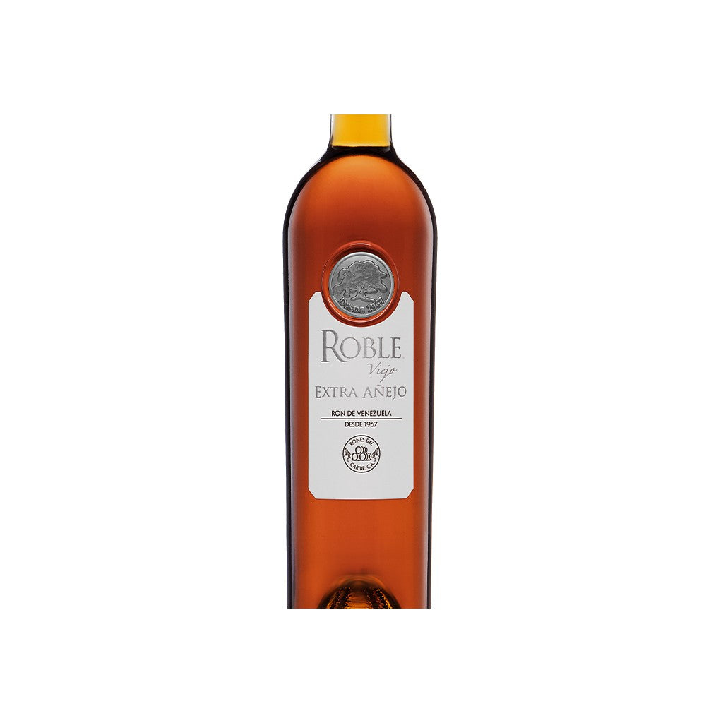 Ron Roble Extra Añejo 700ml - Disponible en Licorería Grand Gourmet Caracas