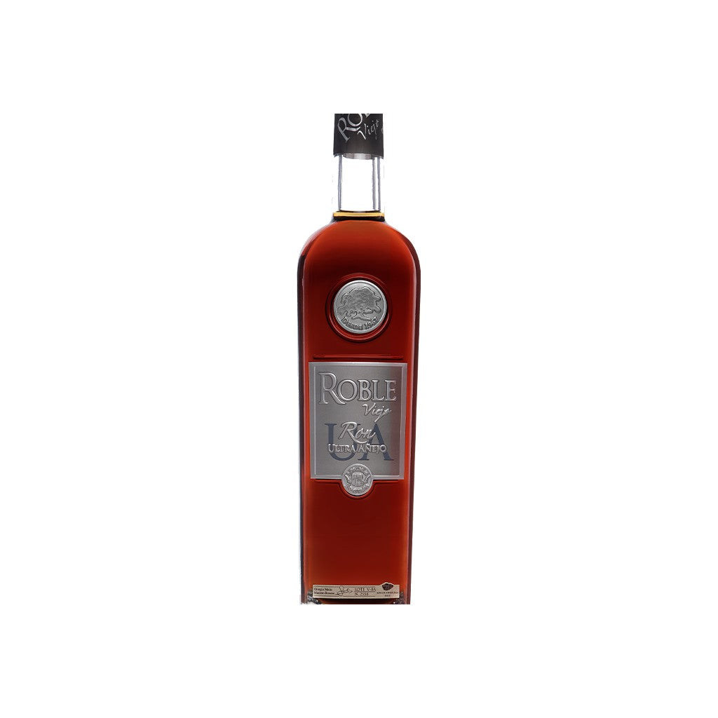 Ron Roble Ultra Añejo 700ml - Disponible en Licorería Grand Gourmet Caracas