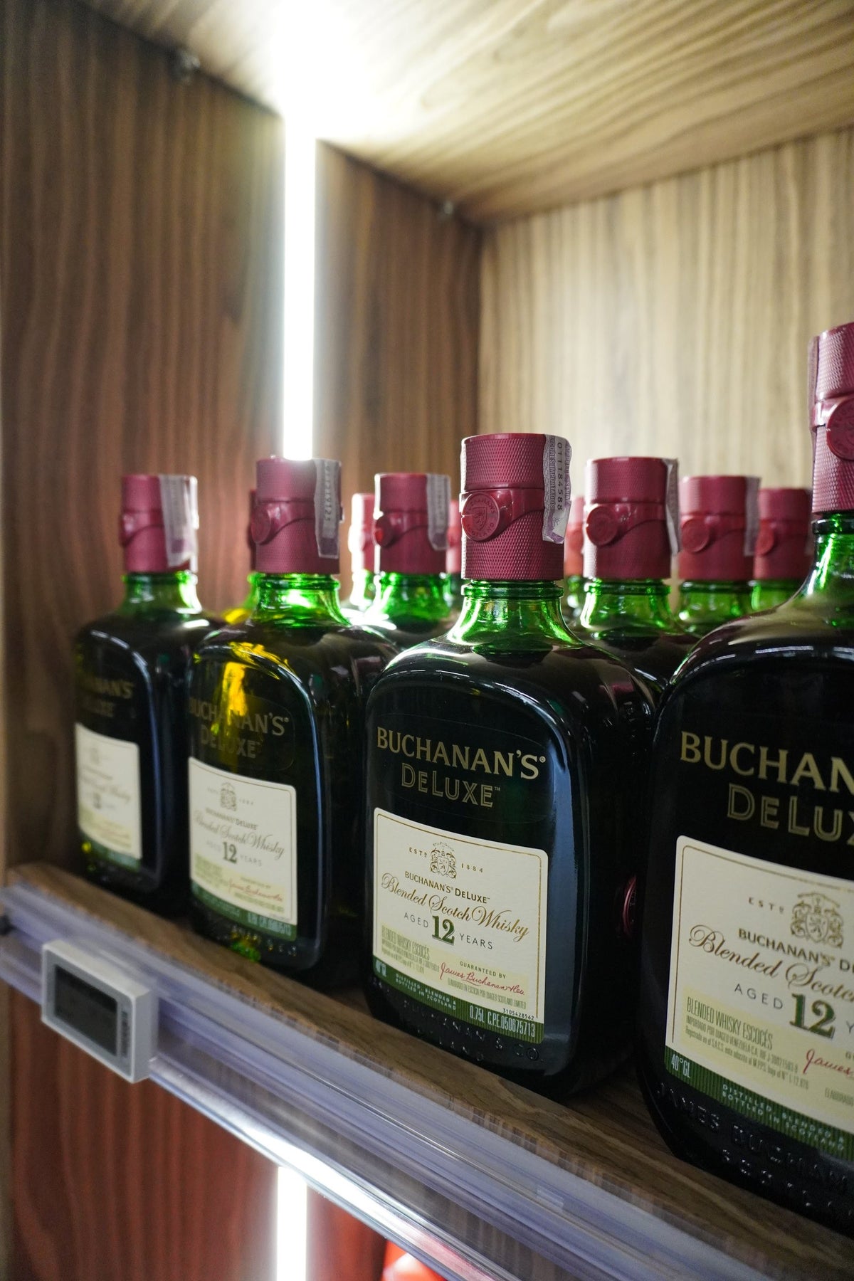 Botellas de Buchanan's Deluxe 12 años en Grand Gourmet